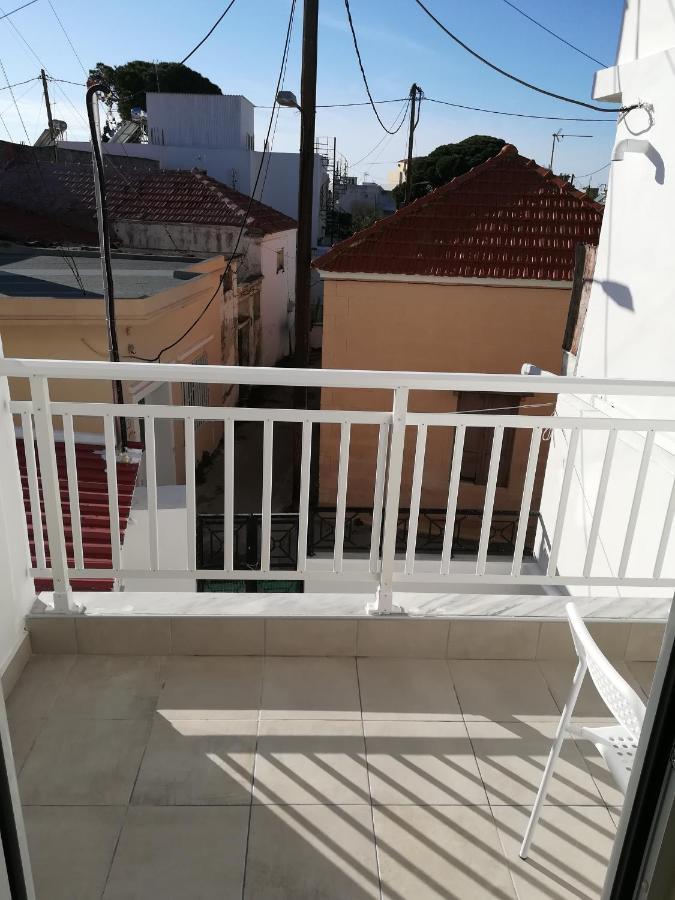 Happy Days Home Apartment Und Studio/Penthouse Ialysos  Ngoại thất bức ảnh