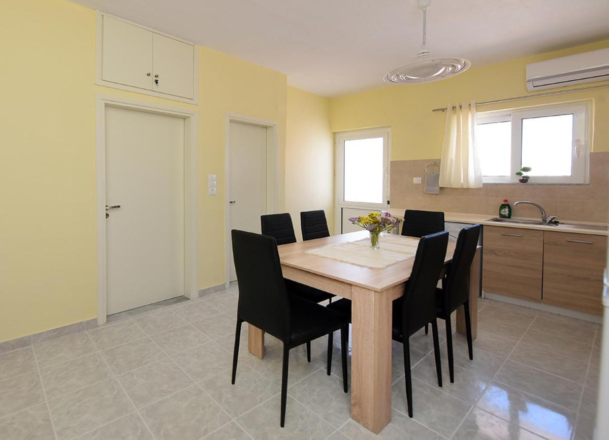 Happy Days Home Apartment Und Studio/Penthouse Ialysos  Ngoại thất bức ảnh