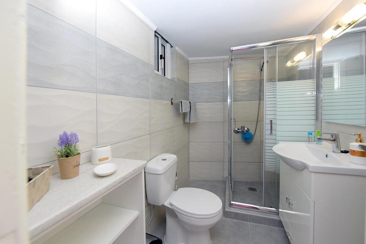 Happy Days Home Apartment Und Studio/Penthouse Ialysos  Ngoại thất bức ảnh