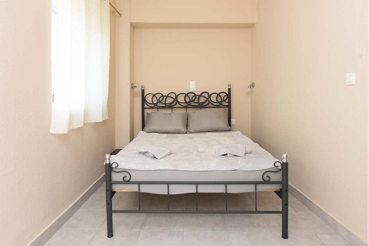 Happy Days Home Apartment Und Studio/Penthouse Ialysos  Ngoại thất bức ảnh